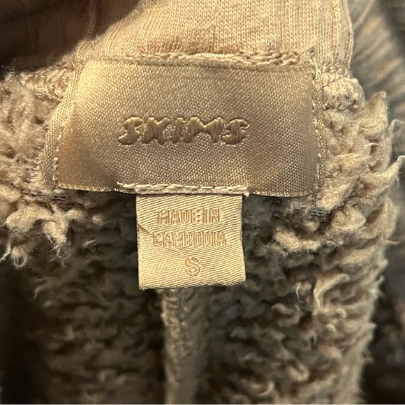 Skims Fuzzy Pants - Picture 2 of 2